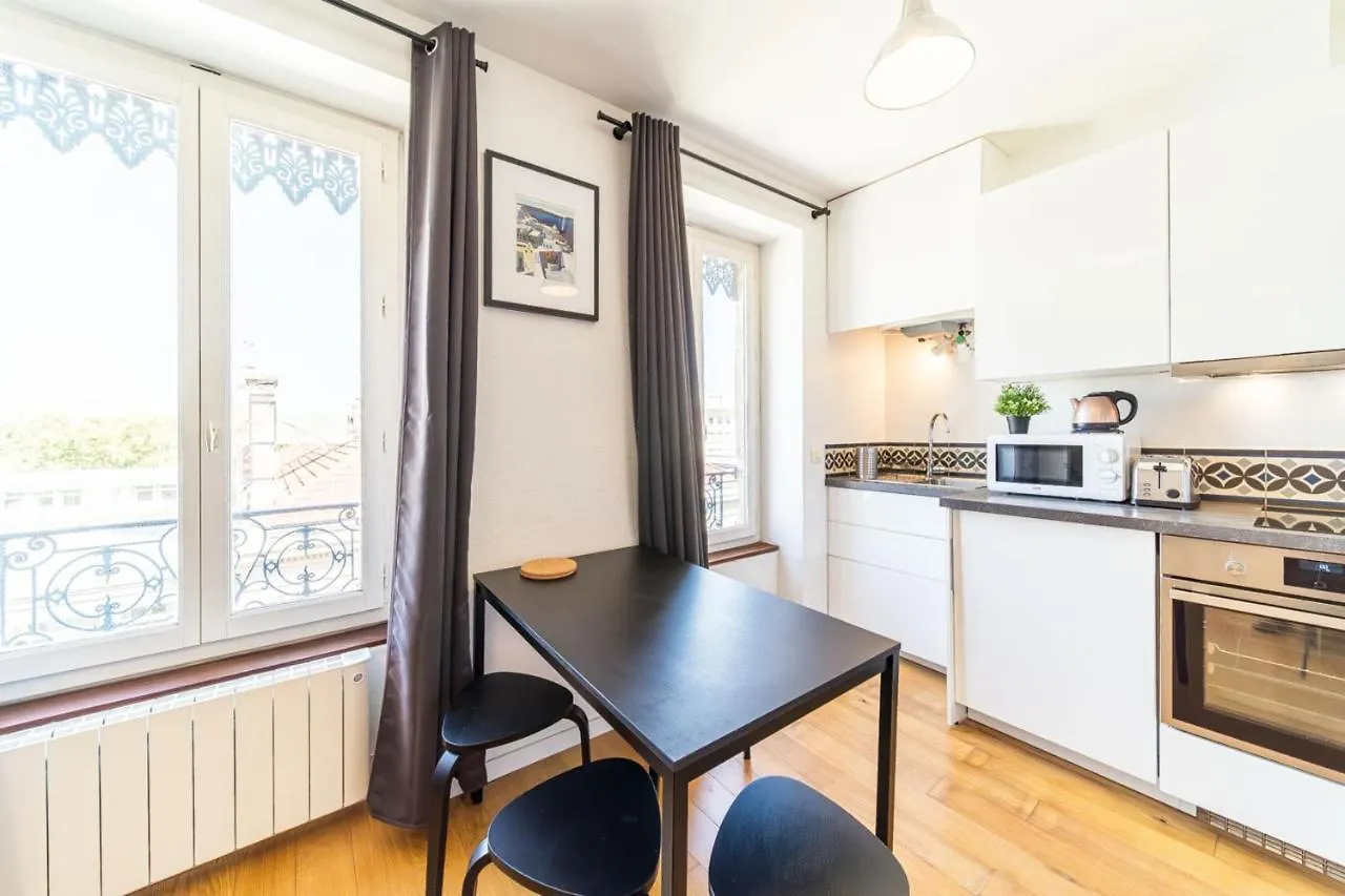 Le Petit Chaponnay - Charming Apartment For 2 Near Saxe Gambetta Lyon